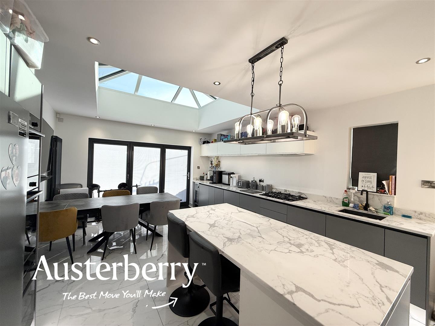 2 bed property in New Inn Lane, Stoke-On-Trent